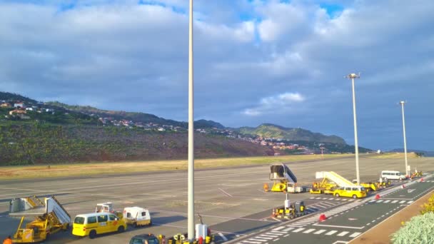 Funchal Portogallo Novembre 2022 Aereo Avvicina Alla Torre Dell Aeroporto — Video Stock