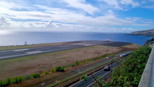 Madeira Portugal November 2022 Pesawat Bersiap Lepas Landas Bandara Funchal — Stok Video