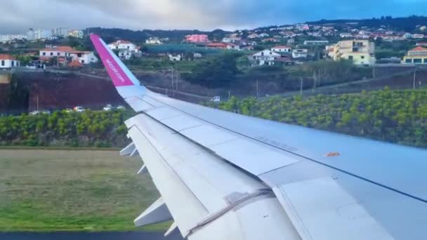 Madeira Portugal Noviembre 2022 Vista Ciudad Funchal Desde Ventana Avión — Vídeos de Stock