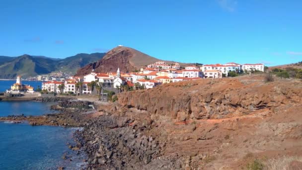 マデイラ ポルトガル 2022年11月24日 マデイラ島の美しい家を眺める — ストック動画