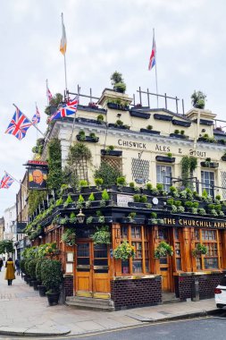 Londra, Birleşik Krallık, 24 Mart 2024: Londra 'daki Iconic Churchill Arms Pub..