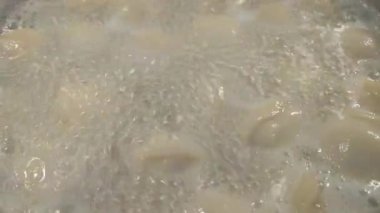 Suda Kaynar Börekler - Mutfağa Hazırlık ve Pişirme Konsepti