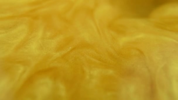 フルスクリーン渦巻く金の塵の渦の自然な外観 豊かさ 生活の容易さ 豊かさ 上質で美しいグラデーション — ストック動画