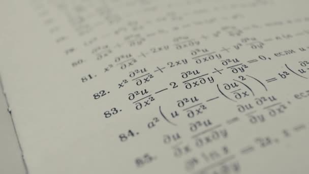 Wyrażenia Formuły Matematyczne Równania Starym Papierze Zintegrowanym Druku Równania Matematyczne — Wideo stockowe