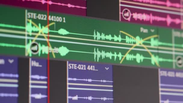 Trabajando Programa Edición Audio Multisesión Forma Onda Monitor Pantalla Del — Vídeos de Stock