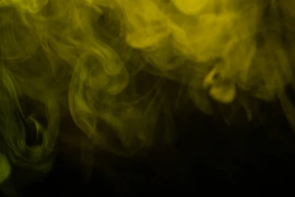 Żółta Mgła Tajemnicze Humorzaste Czarne Tło — Zdjęcie stockowe