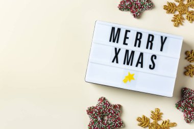 Noel konsepti. Kurabiyeli Xmas geçmişi. Yukarıdan bak, yaratıcı düzlük