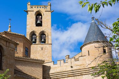 Navarra Kralları Sarayı, Palacio Gerçek kale, popüler İspanyol turizmi