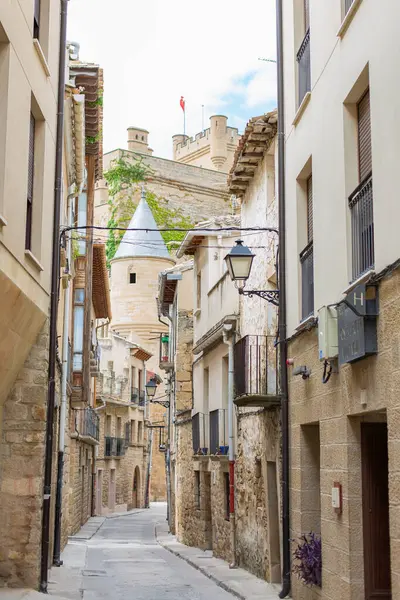 stock image Old narrow street in Olite near Palace of the Kings of Navarra