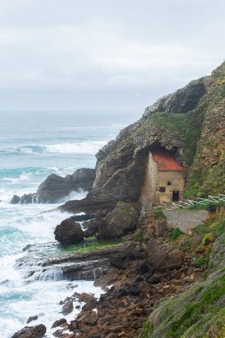 Ermita de Santa Justa, Cantabria, Kuzey İspanya. Popüler seyahat hedefi 