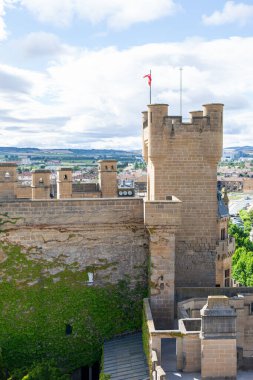 Navarra Kralları Sarayı, Palacio Gerçek kale, popüler İspanyol turizmi