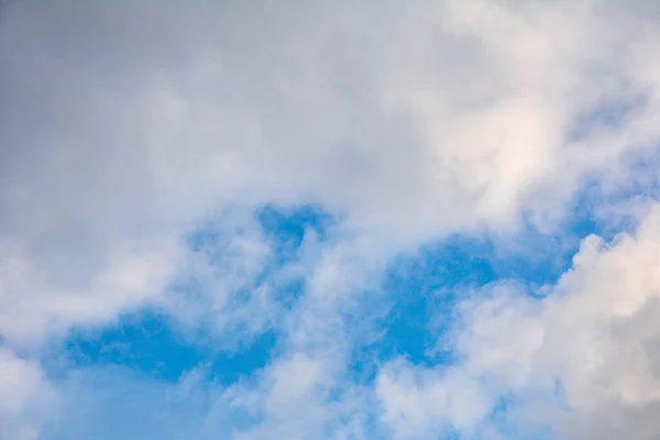 Chmury Niebieskim Nieba Chmury Niebo Piękne Niebieskimi Białymi Chmurami Tło — Zdjęcie stockowe