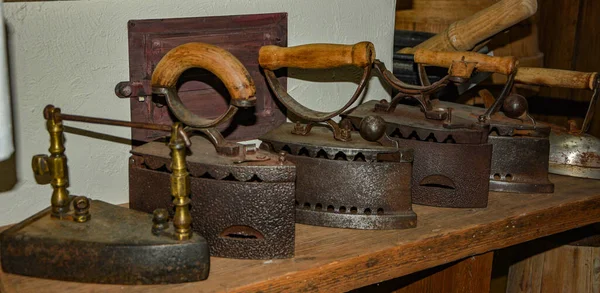 Vintage Metallic Iron Old Iron Old Charcoal Irons Vintage Items — Stock Photo, Image