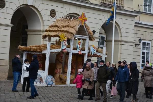 Lviv Ukraine Diciembre 2021 Vista Plaza Del Mercado Lviv Gente — Foto de Stock