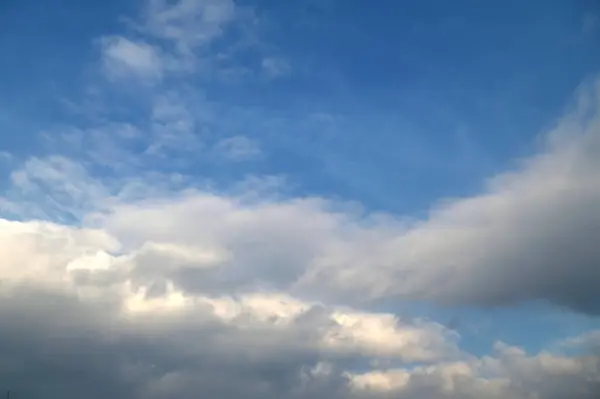 Lato Błękitne Niebo Chmura Gradient Światło Białe Tło Piękno Jasne — Zdjęcie stockowe