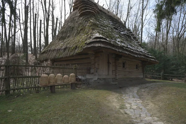 Kubah Tradisional Berbentuk Hives Lebah Tenunan Tradisional Bentuk Sarang Lebah — Stok Foto