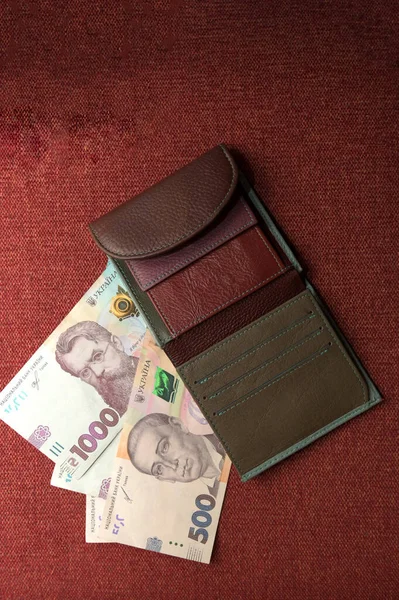 Lederen Portemonnee Portemonnee Met Nieuwe 500 1000 Oekraïense Hryvnia Geld — Stockfoto