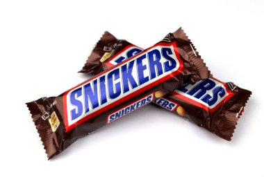 Lviv, Ukrayna. 29 Ocak 2024. Snickers 'ın resimli hali. Fıstık, karamel ve fındıklı çikolata.