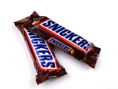 Lviv, Ukrayna. 29 Ocak 2024. Snickers 'ın resimli hali. Fıstık, karamel ve fındıklı çikolata.