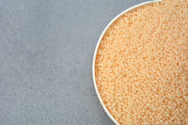 Boncuk şeklinde amonyum nitrat mükemmel bir gübredir. Mineral gübre..