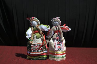 Ukraynalı geleneksel Motanka veya bez bebek bebek. El yapımı Tekstil, popüler halk Hediyelik eşya