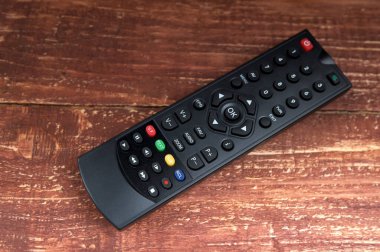 TV uzaktan kumanda (kırpma yolu ile beyaz zemin üzerine)