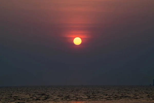 Piękny Krajobraz Zachodu Słońca Godzinach Wieczornych Różnych Tonów Tła Dobre — Zdjęcie stockowe