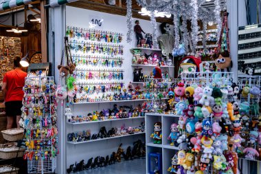 Bangkok, Tayland. Jodd Fair, Central Rama 9 'un arkasında Tayland sokak yemekleri ve hediyelik eşya satan popüler bir gece marketi..