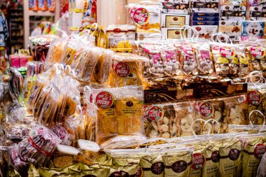 Bangkok, Tayland. Jodd Fair, Central Rama 9 'un arkasında Tayland sokak yemekleri ve hediyelik eşya satan popüler bir gece marketi..