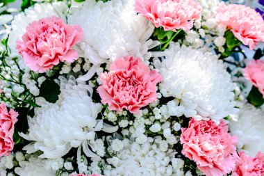 Güzel çiçek süslemeleri, çiçek arka planı, düğün dekorasyonu, gül deseni, renkli arka plan, bir demet çiçek.