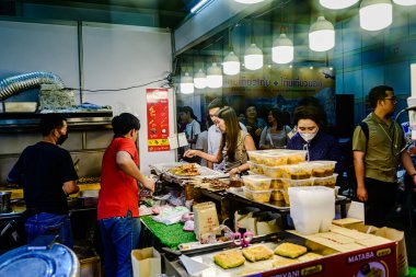 Sergi etkinliği, birçok yerli ve turistin geldiği Kraliçe Sirikit Ulusal Kongre Merkezi 'nde (QSNCC) Tayland ve Denizaşırı Seyahat etkinliği. Bangkok, Tayland. - 9 Mart 2025.