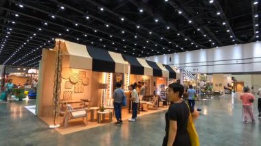 Tayland 'daki QSNCC' de 2025 sayılı Style Bangkok etkinliği. Bir sürü yerli insan alışveriş için kendi çıkarları doğrultusunda geliyor. Bangkok, Tayland. - 5 Nisan 2025.