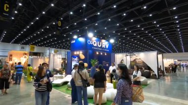 Tayland 'daki QSNCC' de 2025 sayılı Style Bangkok etkinliği. Bir sürü yerli insan alışveriş için kendi çıkarları doğrultusunda geliyor. Bangkok, Tayland. - 5 Nisan 2025.