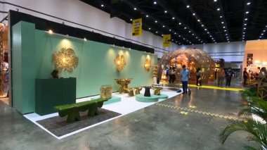 Tayland 'daki QSNCC' de 2025 sayılı Style Bangkok etkinliği. Bir sürü yerli insan alışveriş için kendi çıkarları doğrultusunda geliyor. Bangkok, Tayland. - 5 Nisan 2025.