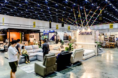 Tayland 'daki QSNCC' de 2025 sayılı Style Bangkok etkinliği. Bir sürü yerli insan alışveriş için kendi çıkarları doğrultusunda geliyor. Bangkok, Tayland. - 5 Nisan 2025.