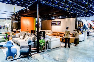 Tayland 'daki QSNCC' de 2025 sayılı Style Bangkok etkinliği. Bir sürü yerli insan alışveriş için kendi çıkarları doğrultusunda geliyor. Bangkok, Tayland. - 5 Nisan 2025.