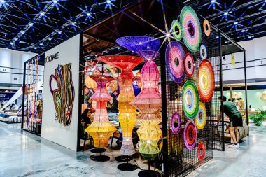 Tayland 'daki QSNCC' de 2025 sayılı Style Bangkok etkinliği. Bir sürü yerli insan alışveriş için kendi çıkarları doğrultusunda geliyor. Bangkok, Tayland. - 5 Nisan 2025.