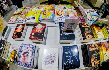 Tayland 'daki QSNCC' de 2025 sayılı Style Bangkok etkinliği. Bir sürü yerli insan alışveriş için kendi çıkarları doğrultusunda geliyor. Bangkok, Tayland. - 5 Nisan 2025.