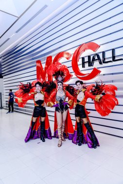 Bangkok 'un Bangkapi bölgesinde, MCC Hall' daki M Life Store 'da We All Pride Thailand' ın kampanya etkinliği. Yerel halk mutlu bir şekilde buluşmayı sever. Bangkok, Tayland. - 24 Mayıs 2025.