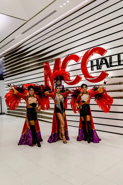 Bangkok 'un Bangkapi bölgesinde, MCC Hall' daki M Life Store 'da We All Pride Thailand' ın kampanya etkinliği. Yerel halk mutlu bir şekilde buluşmayı sever. Bangkok, Tayland. - 24 Mayıs 2025.