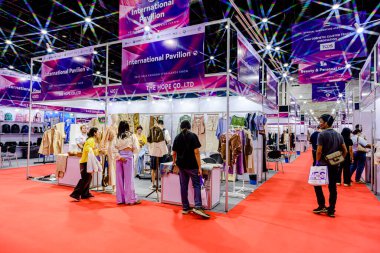 Bangna bölgesindeki BITEC 'te düzenlenen Asya Moda Fuarı Şovu. Bangkok, Tayland. - 12 Temmuz 2025.