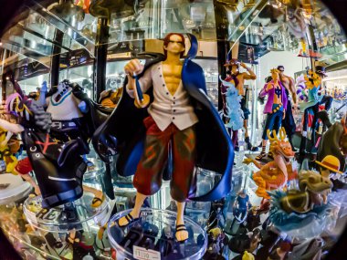 Farklı stillerde Japon plastik oyuncak bebekleri, MIXT Chatuchak 'ta alıcılar için hatıra koleksiyonu olarak satılıyor. Bangkok, Tayland. - 14 Ağustos 2025.