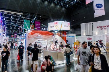 Bangkok, Tayland - 27 Haziran 2025: Bitec Bangna 'da düzenlenen Tayland Sağlık, Seyahat, Moda ve Turizm Sergisi.