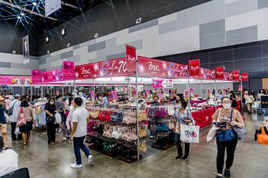 Bangkok, Tayland - 27 Haziran 2025: Bitec Bangna 'da düzenlenen Tayland Sağlık, Seyahat, Moda ve Turizm Sergisi.