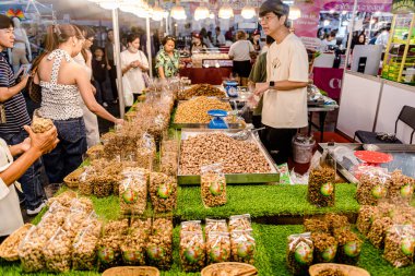 Bangkok, Tayland - 27 Haziran 2025: Bitec Bangna 'da düzenlenen Tayland Sağlık, Seyahat, Moda ve Turizm Sergisi.
