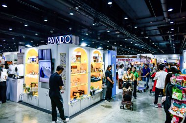 QSNCC 'de Tayland' da Hayvan Fuarı Şampiyonası. Ziyaretçiler evcil hayvanlarını alışverişe getirebilir ve diğer evcil hayvan severler ile etkinliklerin tadını çıkarabilirler. Bangkok, Tayland - 31 Temmuz 2025.