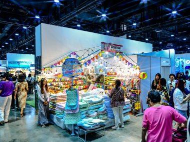 QSNCC 'de Tayland' da Hayvan Fuarı Şampiyonası. Ziyaretçiler evcil hayvanlarını alışverişe getirebilir ve diğer evcil hayvan severler ile etkinliklerin tadını çıkarabilirler. Bangkok, Tayland - 31 Temmuz 2025.