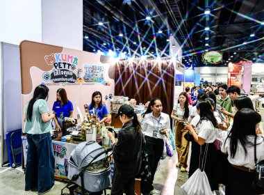 QSNCC 'de Tayland' da Hayvan Fuarı Şampiyonası. Ziyaretçiler evcil hayvanlarını alışverişe getirebilir ve diğer evcil hayvan severler ile etkinliklerin tadını çıkarabilirler. Bangkok, Tayland - 31 Temmuz 2025.