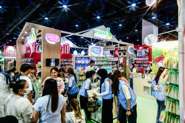 QSNCC 'de Tayland' da Hayvan Fuarı Şampiyonası. Ziyaretçiler evcil hayvanlarını alışverişe getirebilir ve diğer evcil hayvan severler ile etkinliklerin tadını çıkarabilirler. Bangkok, Tayland - 31 Temmuz 2025.