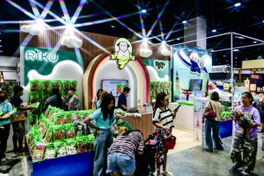 QSNCC 'de Tayland' da Hayvan Fuarı Şampiyonası. Ziyaretçiler evcil hayvanlarını alışverişe getirebilir ve diğer evcil hayvan severler ile etkinliklerin tadını çıkarabilirler. Bangkok, Tayland - 31 Temmuz 2025.